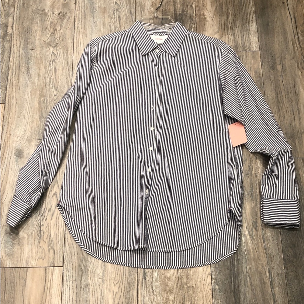 XiRENA Black and White Striped Button Down Shirt